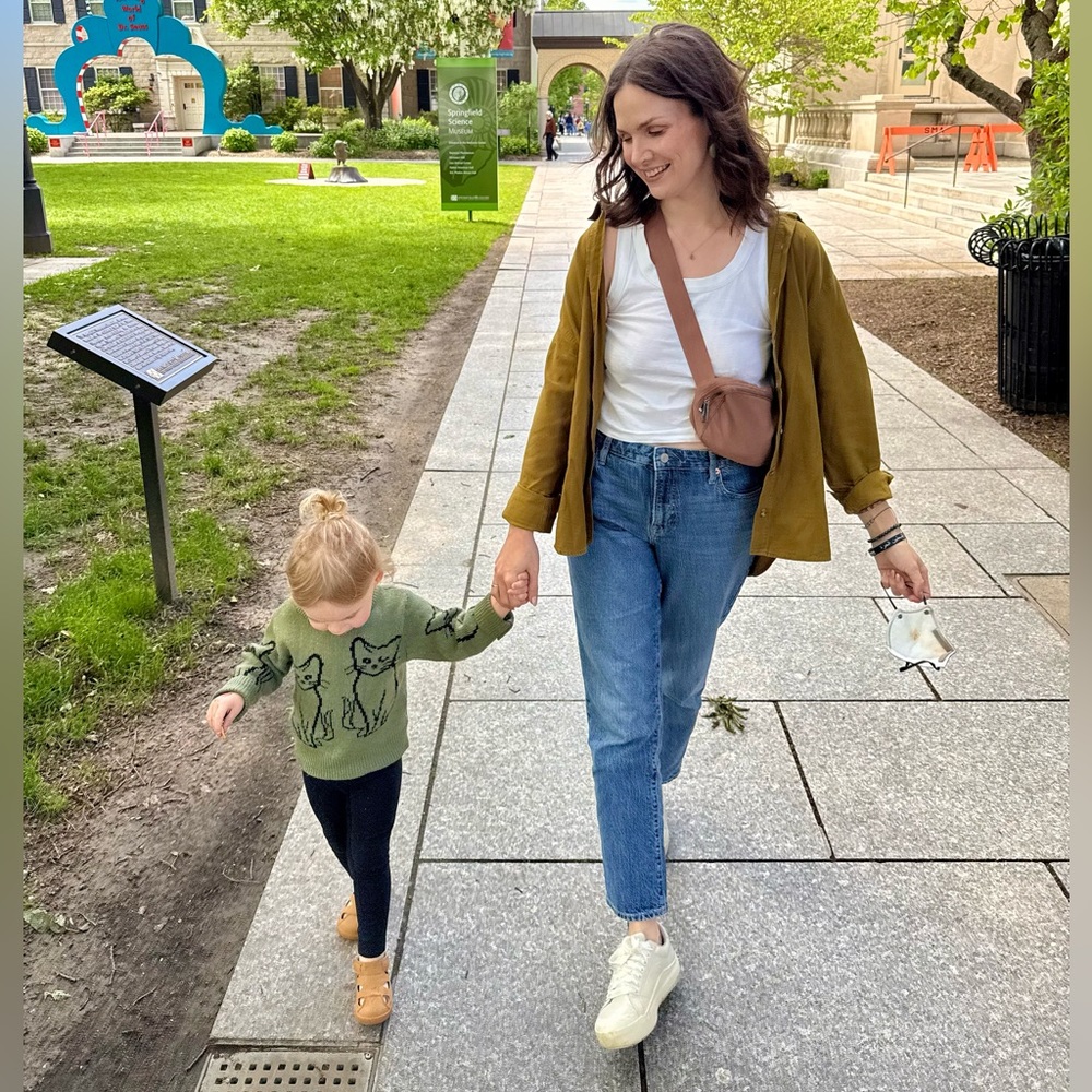 Meet your Posher, Emily